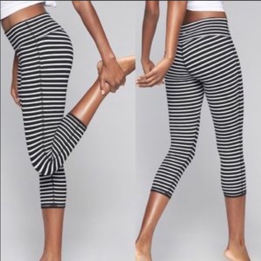 Athleta Chaturanga crop striped leggings small